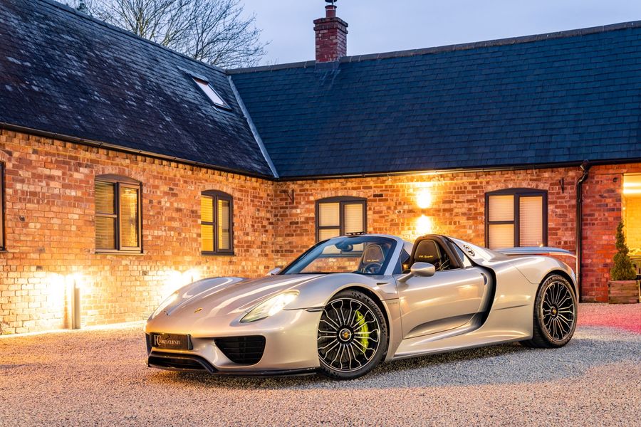 2015 Porsche 918 Spyder #736