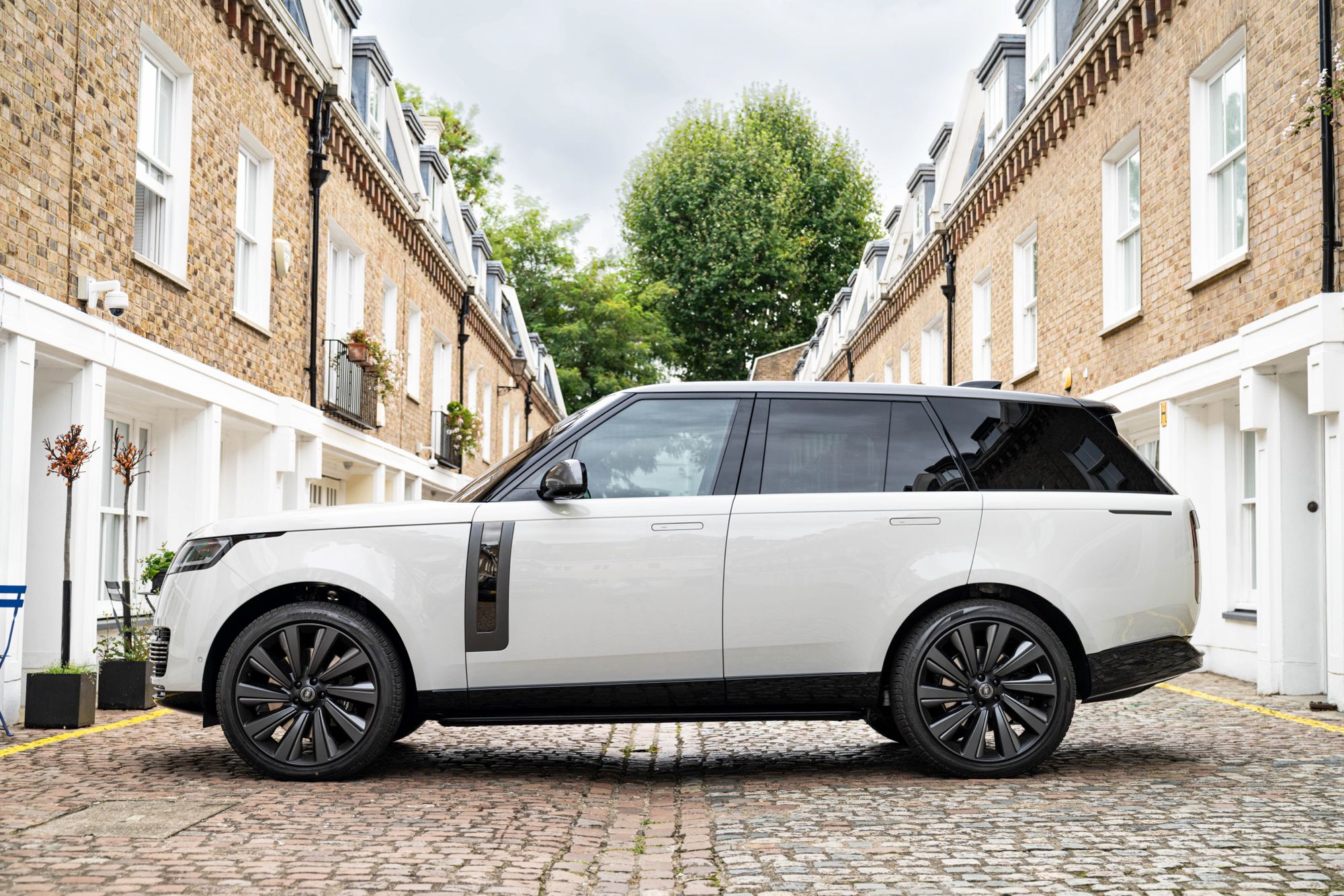 2023 Range Rover SV Lansdowne Edition for sale