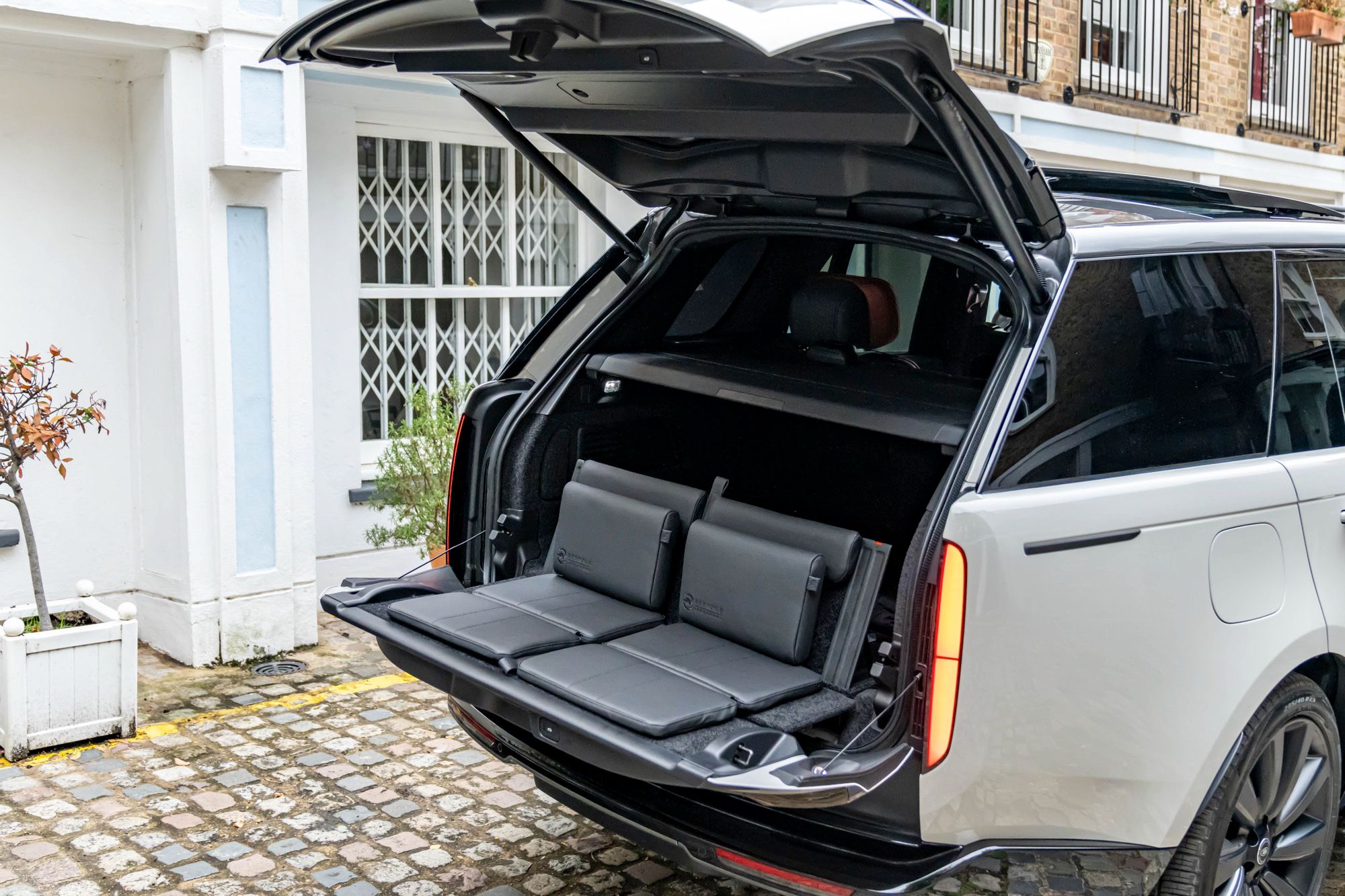 2023 Range Rover SV Lansdowne Edition for sale