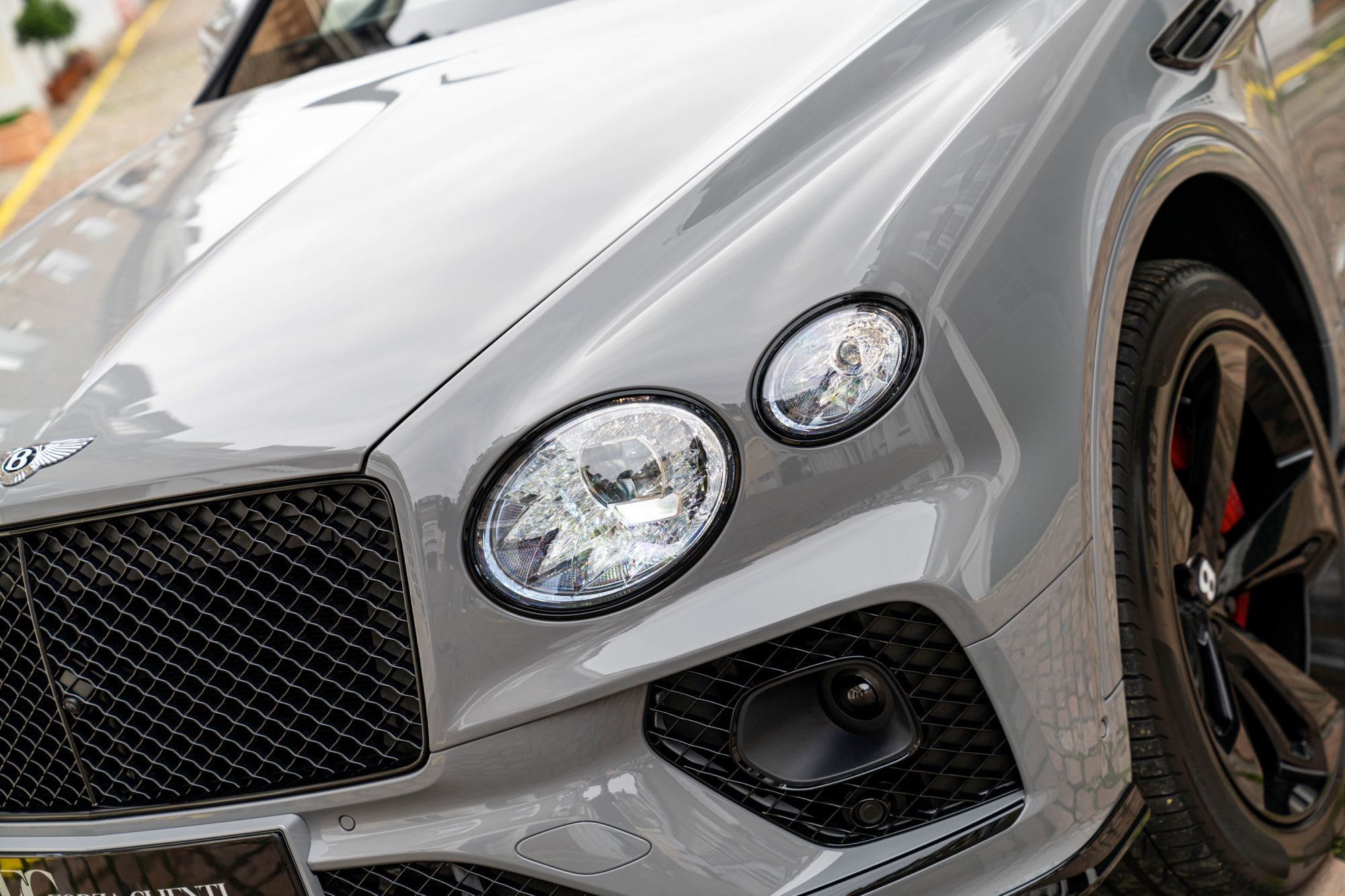 2023 Bentley Bentayga V8 Azure for sale