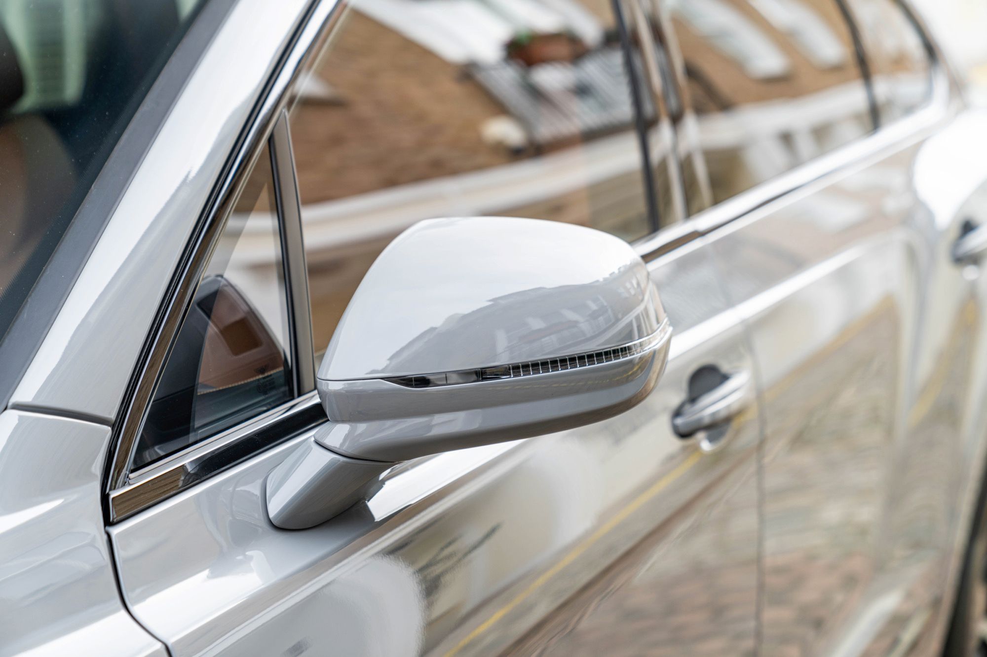 2023 Bentley Bentayga V8 Azure for sale